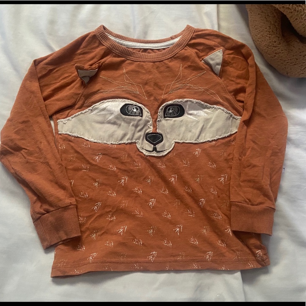 ✨5 for 25✨ Fox design shirt